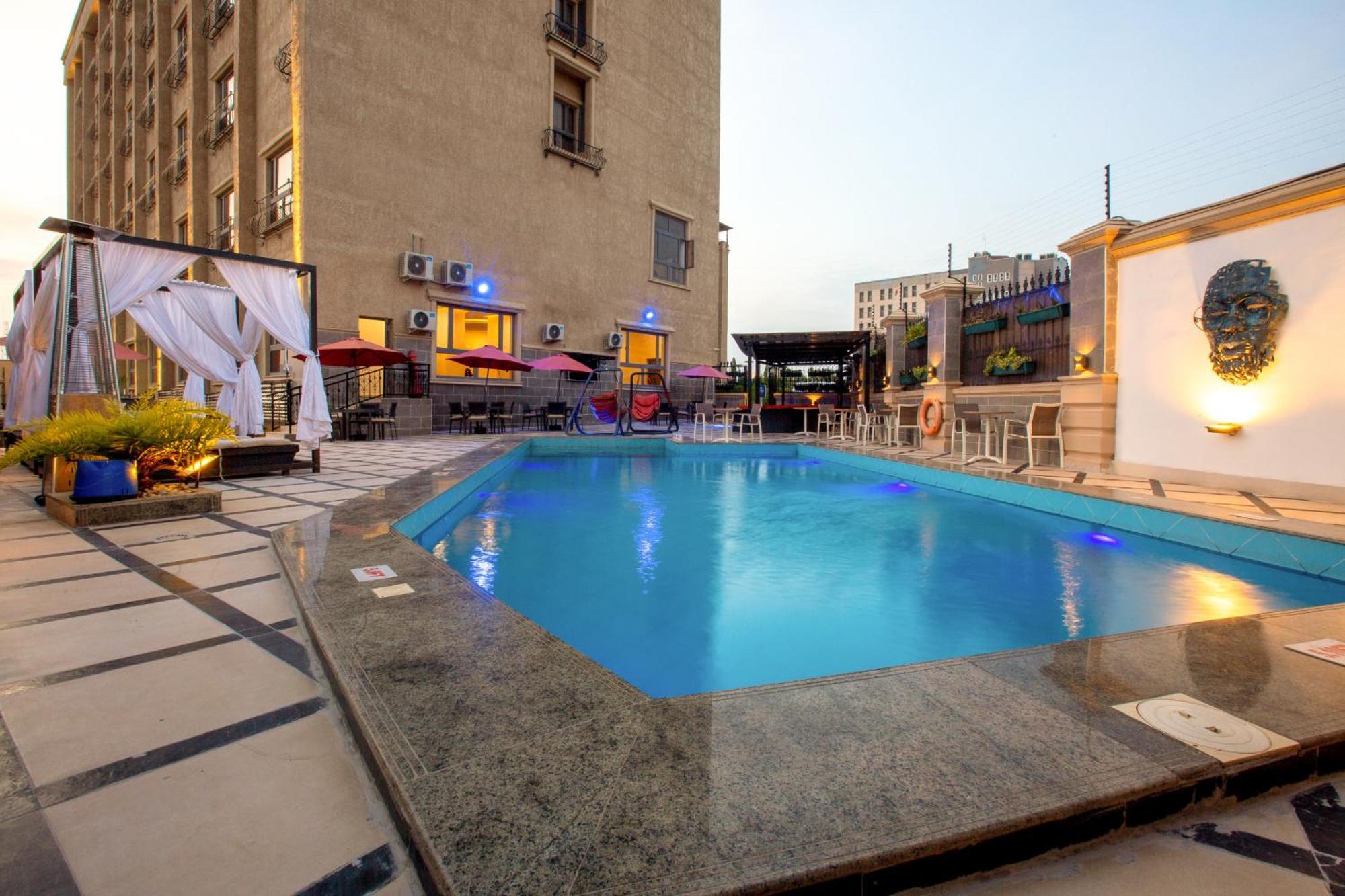 Johnwood Hotel By Bolton Abuja Exteriör bild