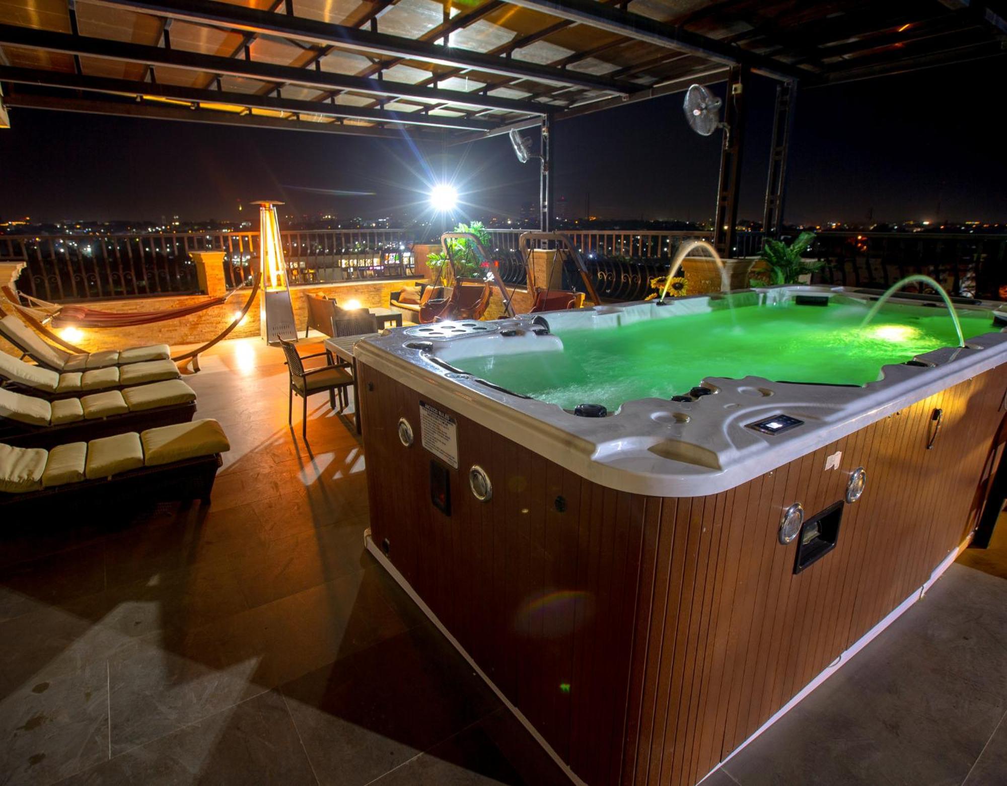 Johnwood Hotel By Bolton Abuja Exteriör bild