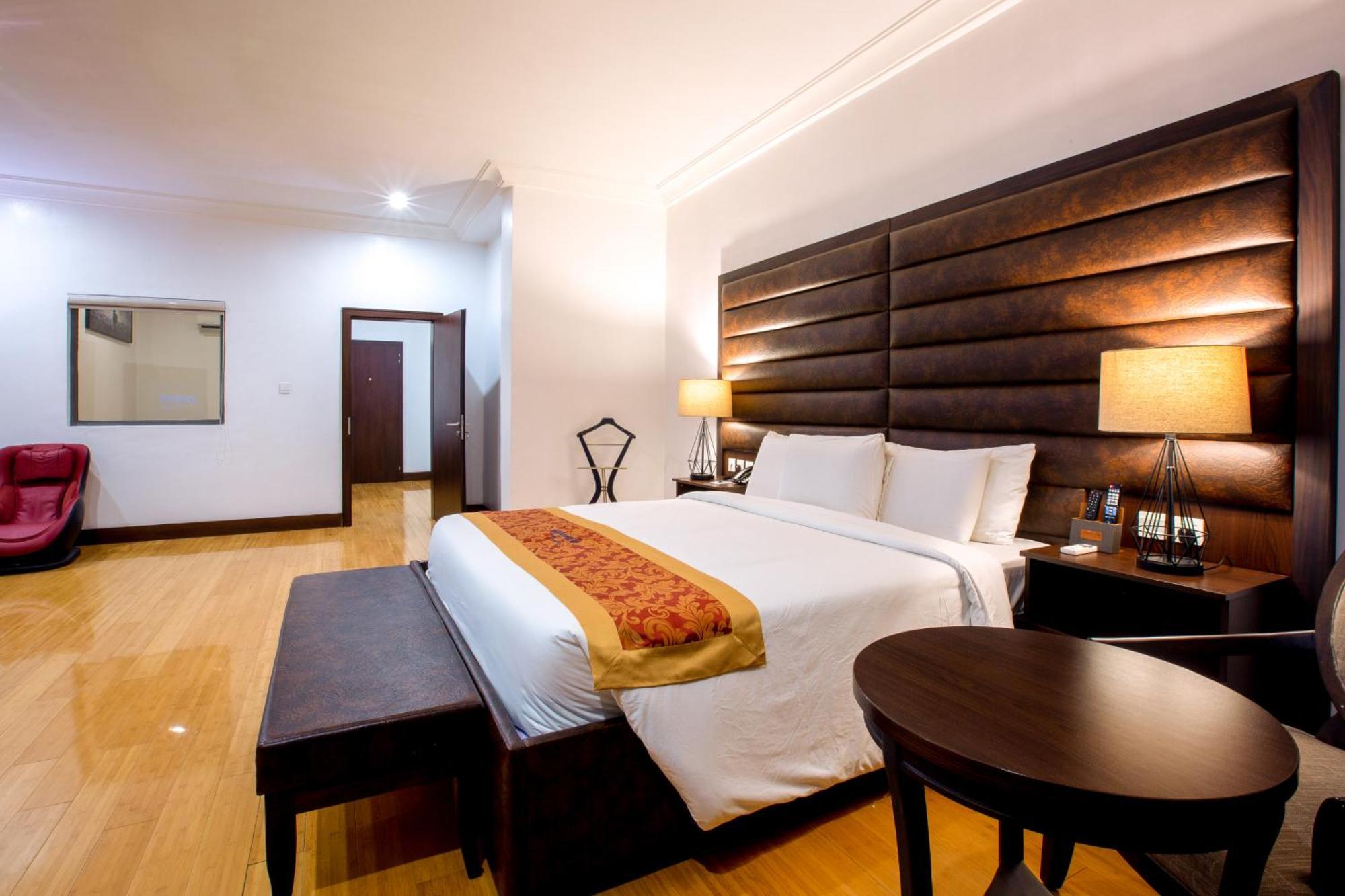 Johnwood Hotel By Bolton Abuja Exteriör bild